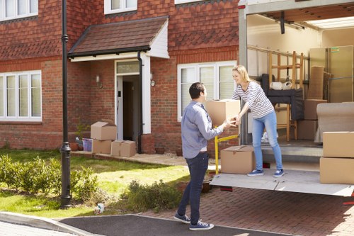 Local moving support for Fulham streets and parking challenges